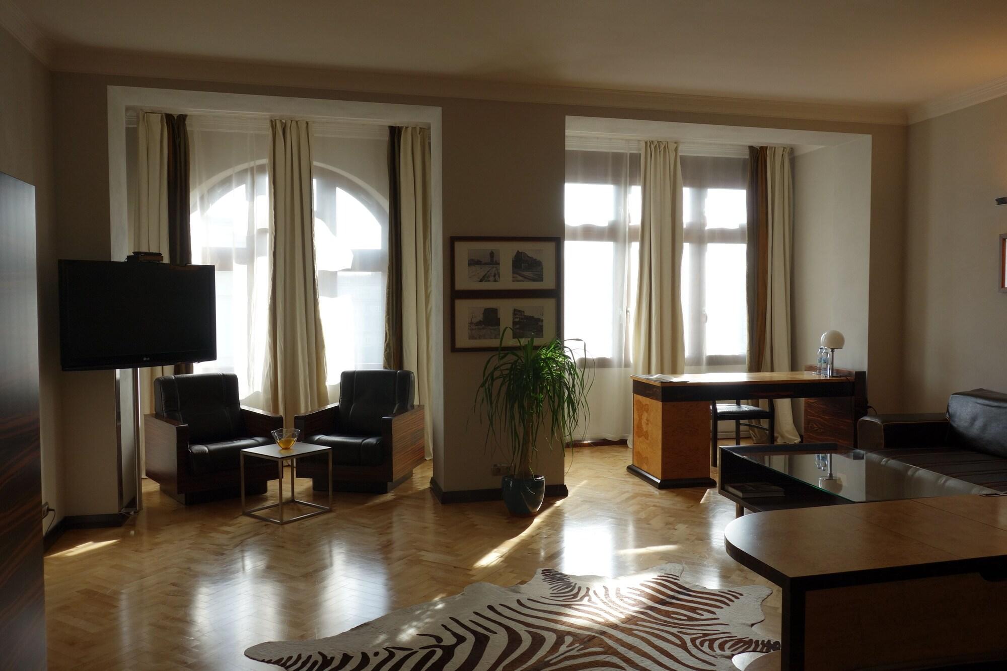 Hotel Monopol 5*
